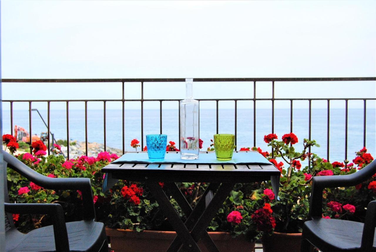 Tramonto Sul Mare - Sea Suite Savona Exterior foto