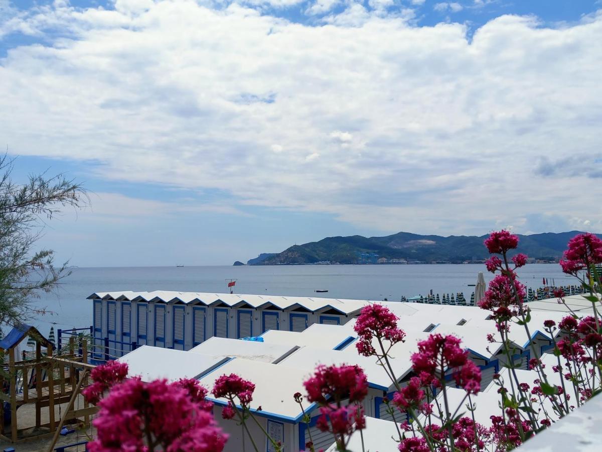 Tramonto Sul Mare - Sea Suite Savona Exterior foto