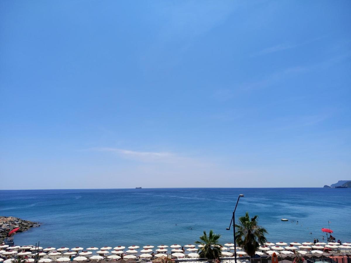 Tramonto Sul Mare - Sea Suite Savona Exterior foto