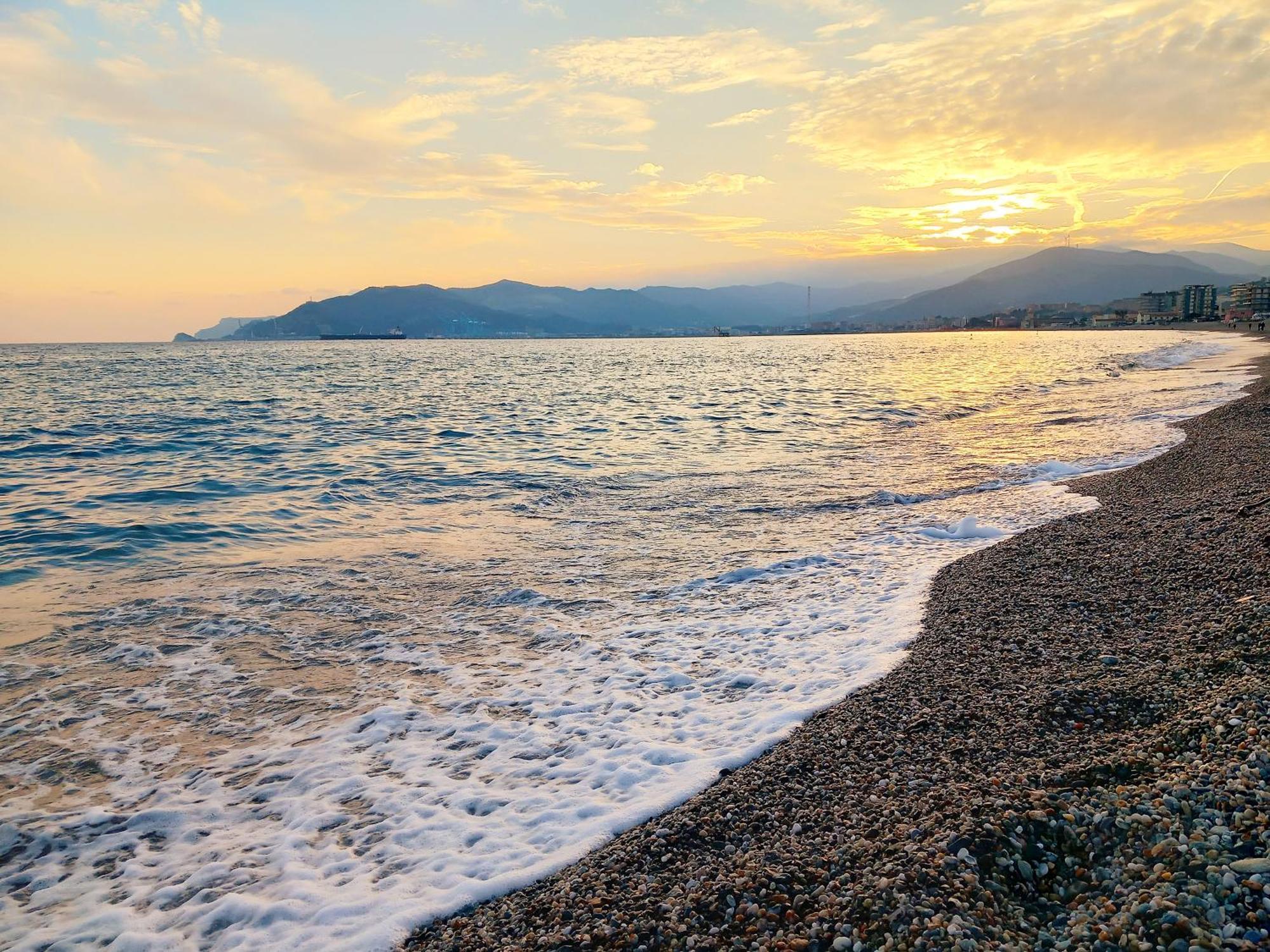 Tramonto Sul Mare - Sea Suite Savona Exterior foto