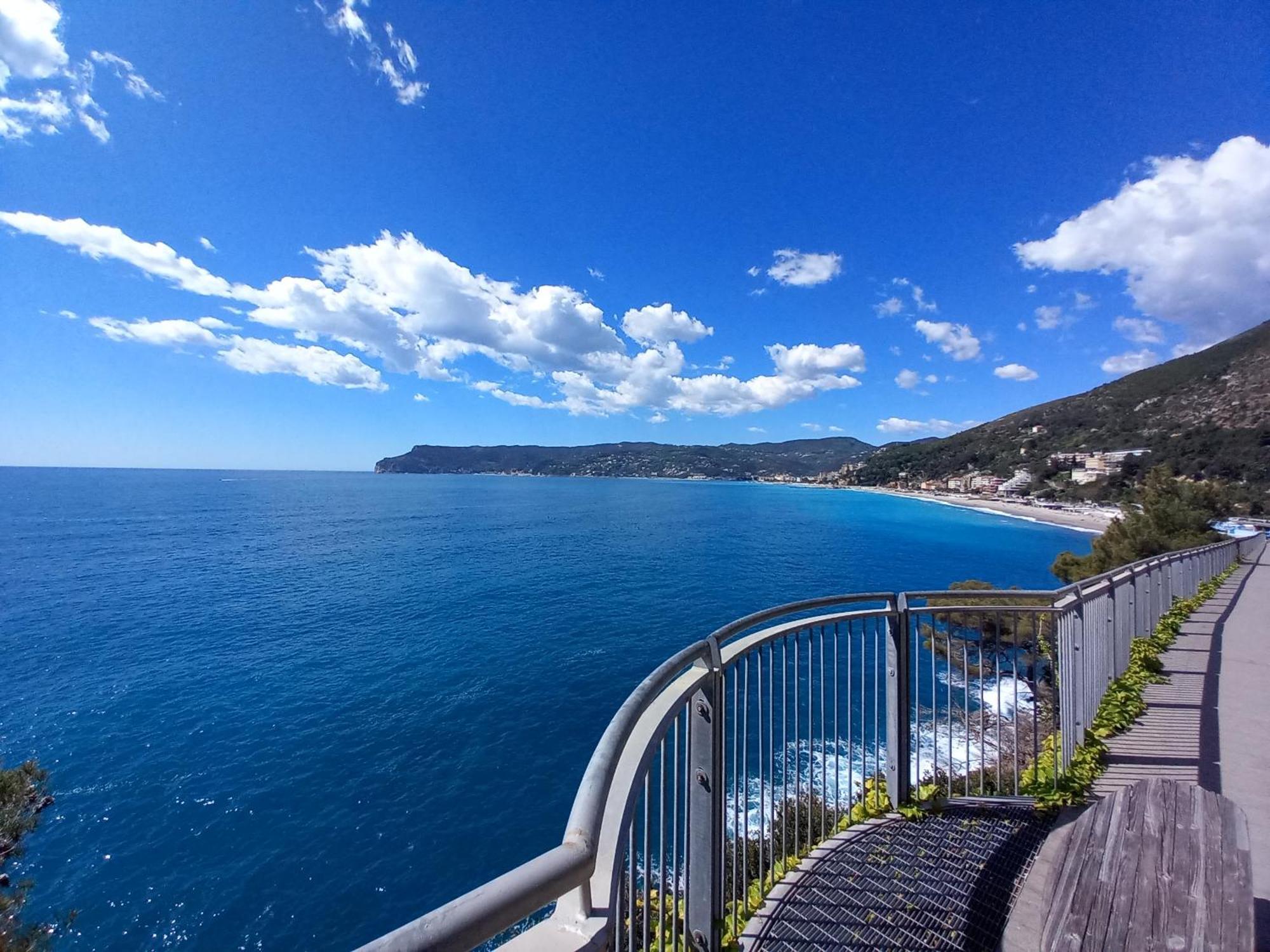 Tramonto Sul Mare - Sea Suite Savona Exterior foto